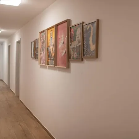 Mein Traeumchen Apartements- 3 Lila Stillvoll Und Zentral Fuer Bis Zu 4 Personen Apartment *