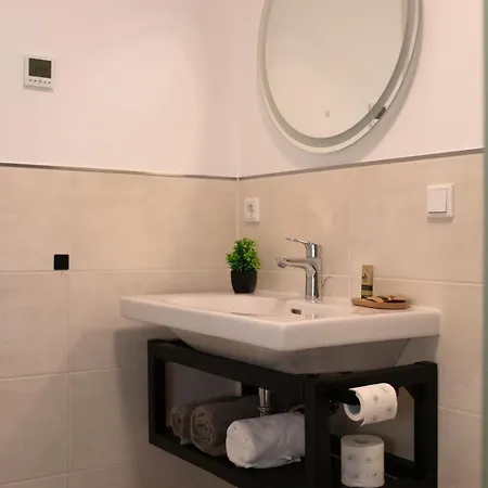 Apartment Mein Traeumchen Apartements- 3 Lila Stillvoll Und Zentral Fuer Bis Zu 4 Personen *