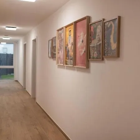 Mein Traeumchen Apartements- 3 Lila Stillvoll Und Zentral Fuer Bis Zu 4 Personen *