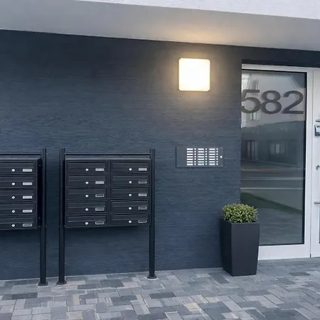 Mein Traeumchen Apartements- 3 Lila Stillvoll Und Zentral Fuer Bis Zu 4 Personen * בילפלד