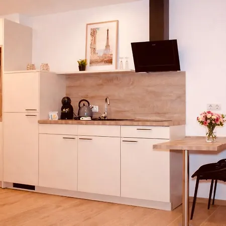 Mein Traeumchen Apartements- 3 Lila Stillvoll Und Zentral Fuer Bis Zu 4 Personen Bielefeld